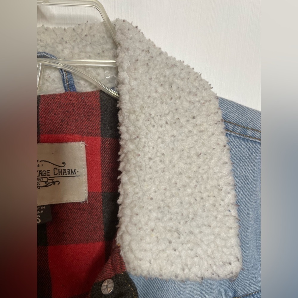 ASHLEY VINTAGE CHARM - Women's Small Denim Jacket Sherpa Collar Plaid - EUC - Picture 8 of 8